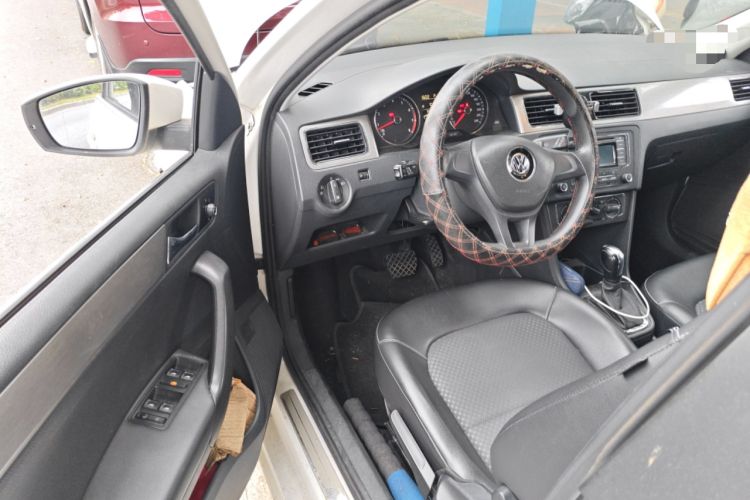 Used Volkswagen Santana 2015 Haval H6 1.6L Automatic Comfort Model
