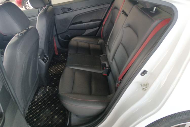 Used Hyundai Elantra 2019 1.4T Dual-Clutch Xuan Dong · Dynamic Model
