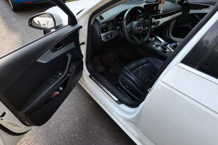 Used Audi A4L 2018 30th Anniversary Edition 40 TFSI Fashion Model