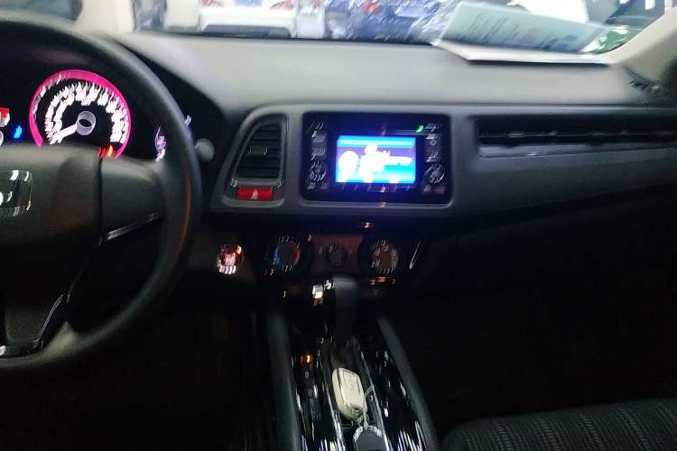 Used Honda Vezel 2017 1.8L CVT 2WD Elite Model
