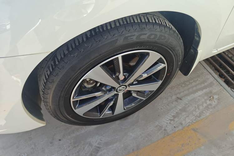 Used Nissan Lannia 2021 1.6L CVT Cool Edition
