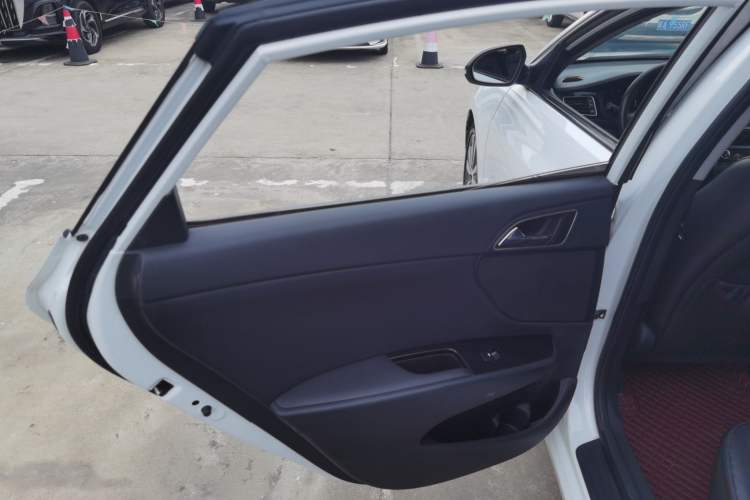 Used Hyundai Mistra 2016 1.8L Automatic Smart GLS
