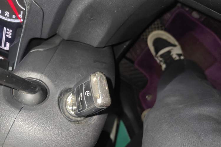 Used Volkswagen T-ROC 2018 230TSI DSG Two-Wheel Drive Advanced Version China V Standard