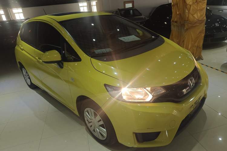 Used Honda Fit 2016 1.5L LXS CVT Comfort Sunroof Version