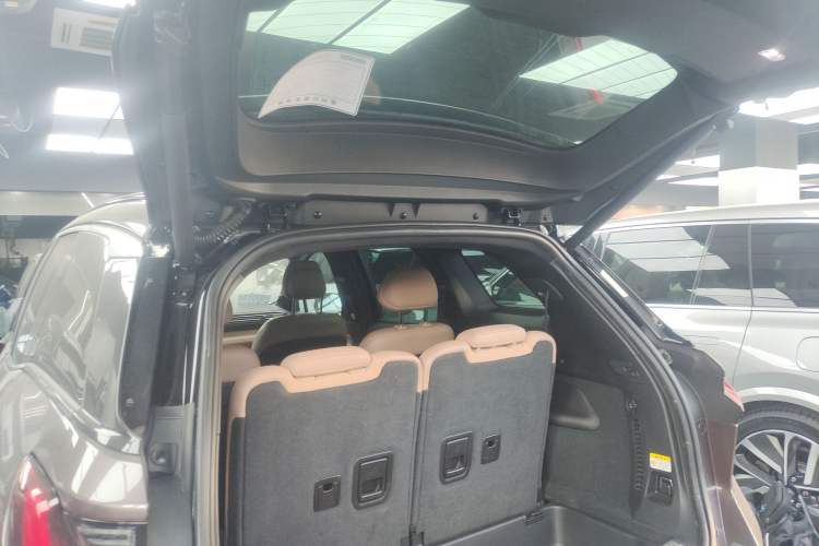 Used Nio ES8 2020 415 km Signature Edition 6-Seater Version
