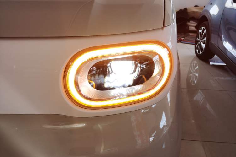 Used Wuling Hongguang MINIEV 2024 3rd Generation 215km Advanced Version