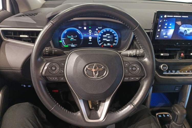 Used Toyota FRONTLANDER 2023 2.0L Smart Electric Hybrid Dual-Engine Deluxe Version
