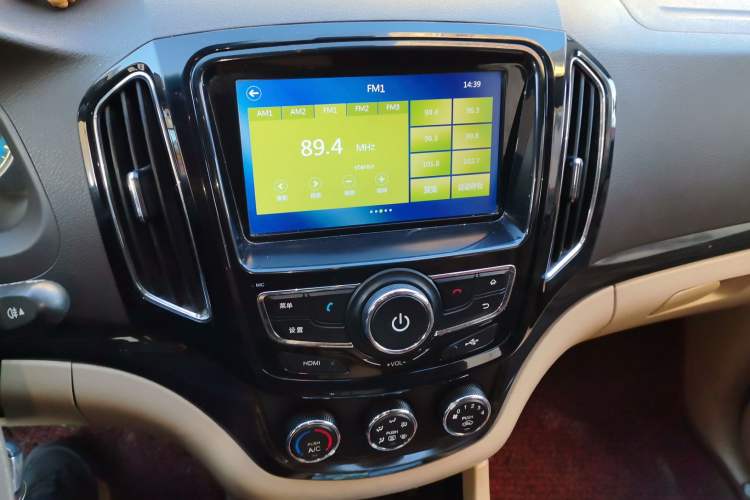 Used Baojun 730 2014 1.5L manual Comfort ESP version 7 seats
