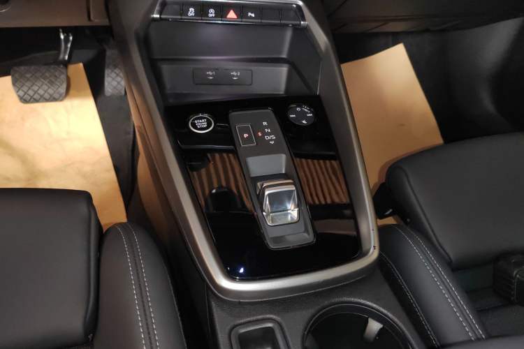 Used Audi A3 2024 Sportback 35 TFSI Fashionable Sports Model
