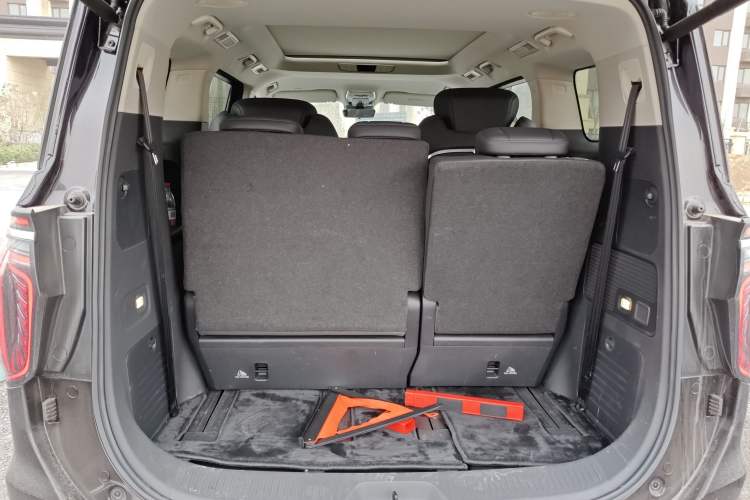 Used Hongqi HQ9 PHEV 2024 2.0T Four-Wheel Drive Business Edition
