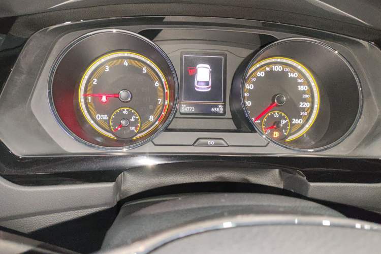 Used Volkswagen Tiguan L 2019 Updated Version 330TSI Automatic Two-Wheel Drive Panoramic Comfort Edition China VI Standard
