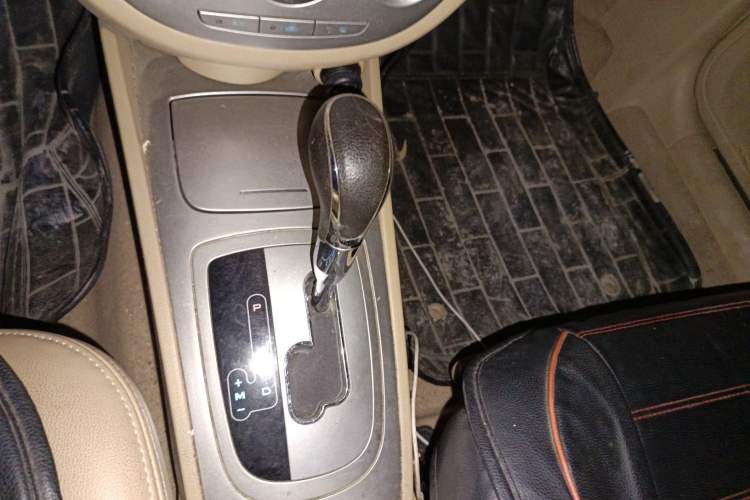 Used Buick Excelle 2013 1.5L Automatic Classic Model
