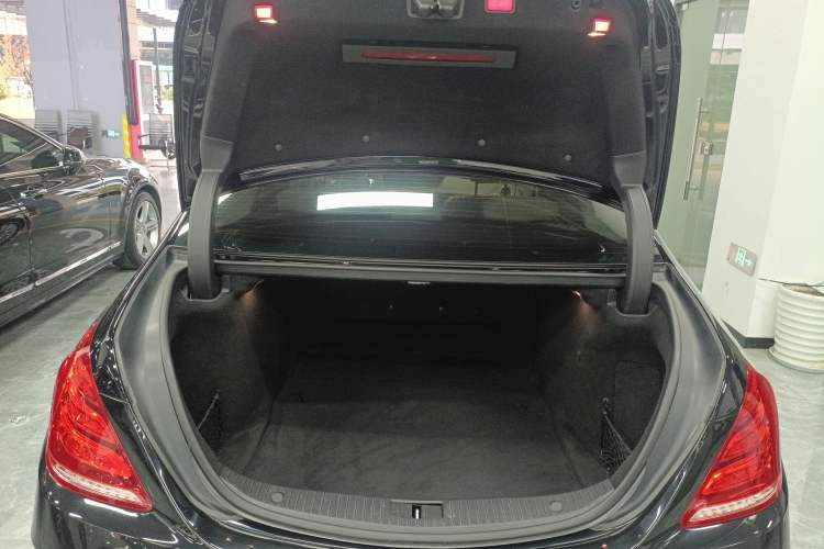 Used Mercedes-Benz S-Class 2016 S 320 L Business Model