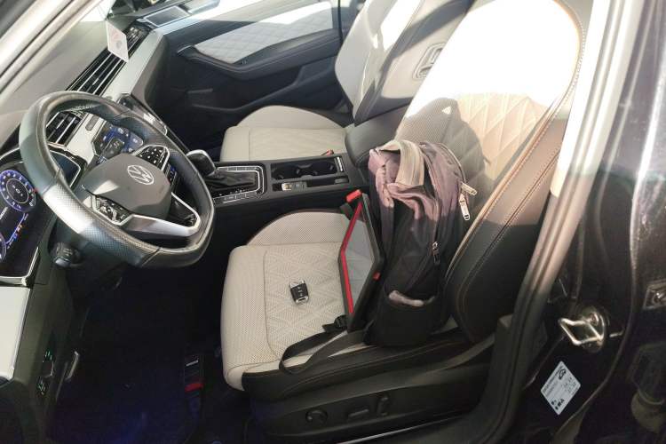 Used Volkswagen Magotan 2023 2 Million Units Commemorative Edition 330TSI DSG Luxury Version