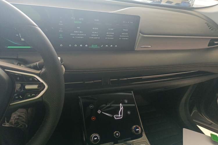 Used NETA U 2023 NETA U-Ⅱ Challenge Edition 400 U Show - Lithium-Ion Battery
