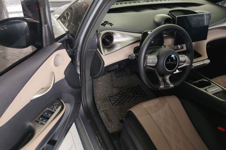 Used BYD Dolphin 2023 420 km Fashion Edition
