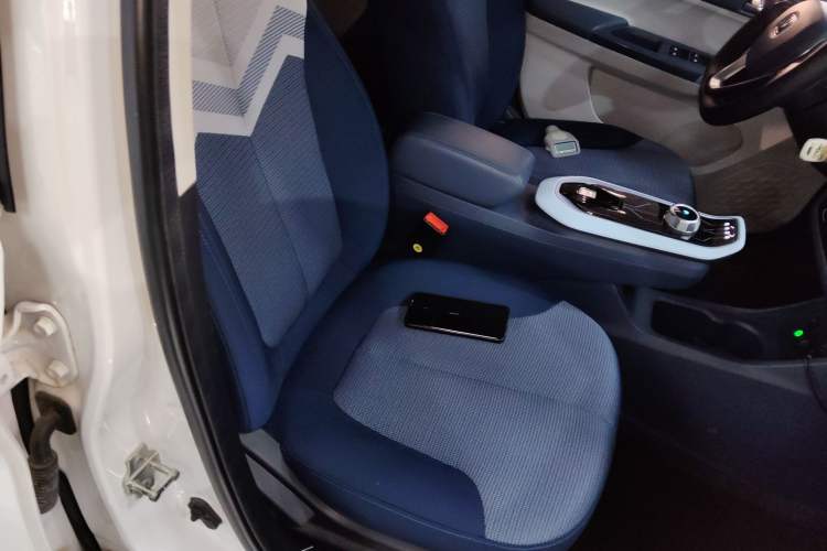 Used Oshan Benni E-Star 2022 Qingxin Edition Colorful Model Lithium Iron Phosphate