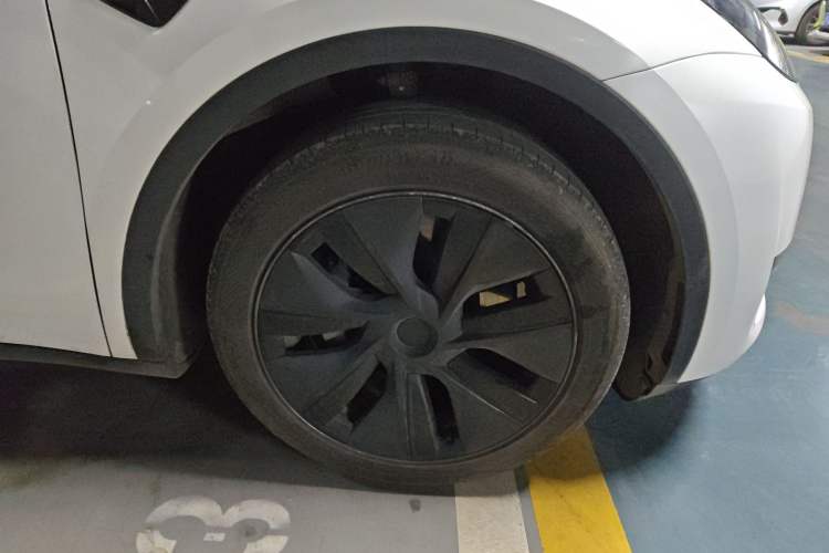 Used Tesla Model Y 2024 Rear-Wheel-Drive Version
