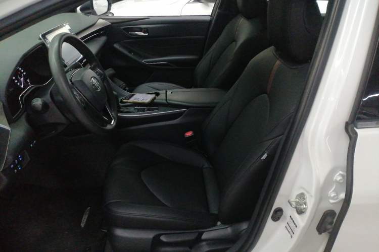 Used Toyota Avalon 2019 2.0L Ambition Edition China VI
