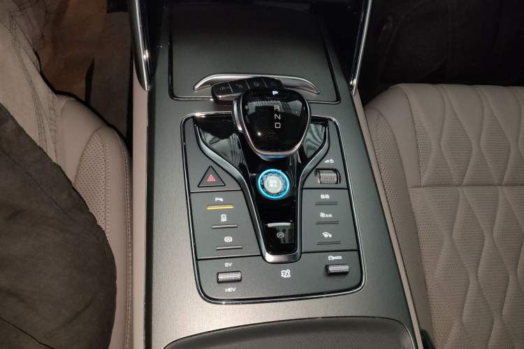 Used BYD Tang New Energy 2025 DM-i 115KM Prestige Model
