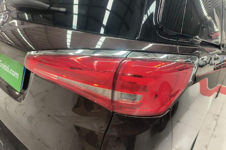 Used Buick GL8 2017 ES 28T Comfort Model China V Standard
