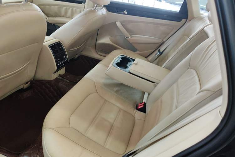 Used Volkswagen Passat 2014 1.8TSI DSG Prestige Navigation Edition
