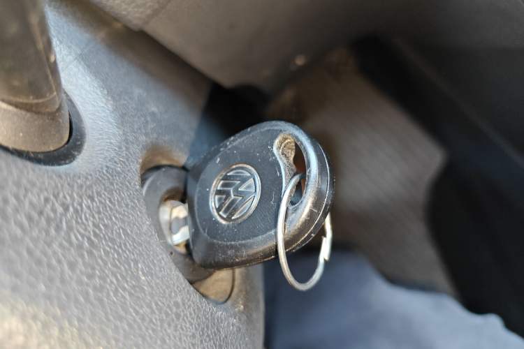 Used Volkswagen Santana 2015 1.6L Automatic Comfort Edition
