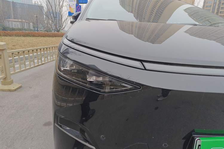 Used XPeng X9 2024 610 Long-Range Pro
