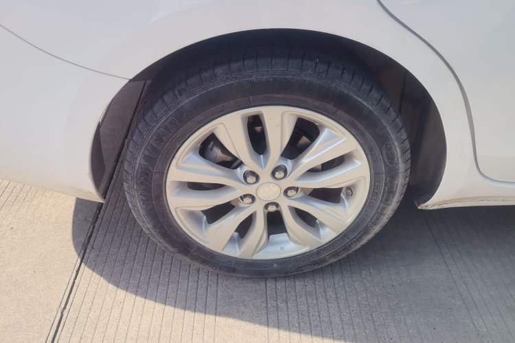 Used Buick GT 2019 15T Dual-Clutch Connected Elite Model China VI