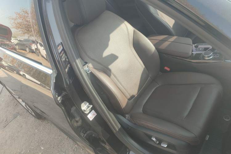 Used BMW 5 Series 2020 525Li M Sport Package
