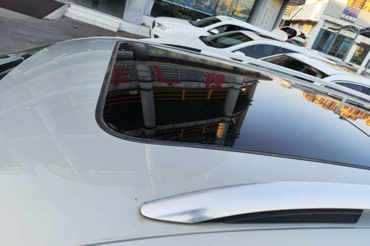 Used Volkswagen Tiguan L 2018 330TSI Automatic Two-Wheel Drive Luxury Edition
