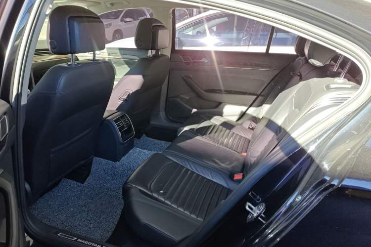 Used Volkswagen Magotan 2018 330TSI DSG Advanced Model
