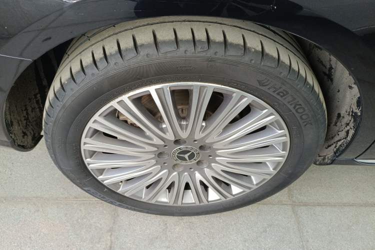 Used Mercedes-Benz E-Class 2022 Second Facelift E 300 L Luxury Edition
