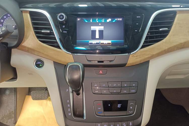 Used Buick GL8 2018 ES 28T Comfort Model China VI Standard
