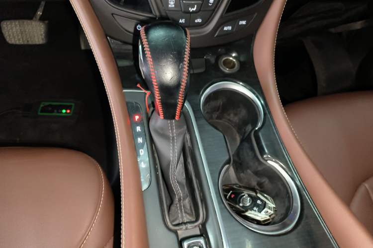 Used Buick Envision 2018 20T Two-Wheel Drive Luxury Model
