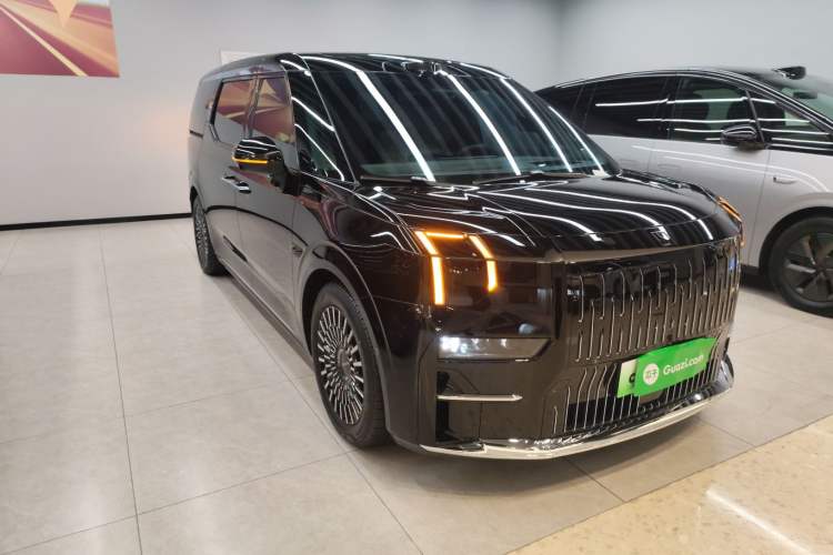 Used Zeekr 009 2024 Six-Seat Executive Version 4WD 108 kWh
