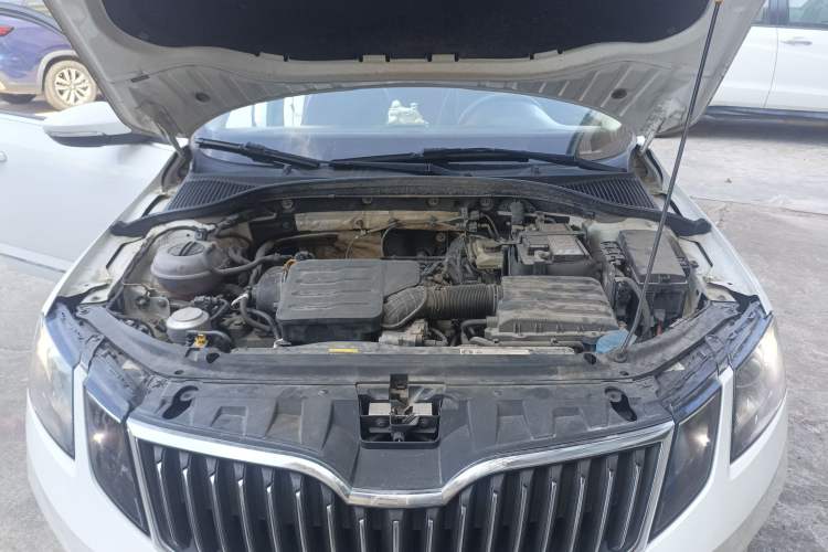 Used Skoda Octavia 2019 1.5L Automatic Smart Drive Luxury Edition China VI Standard