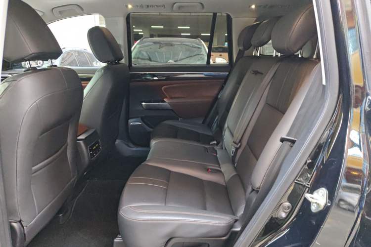 Used GAC Trumpchi GS8 2017 320T Two-Wheel Drive Luxury Smart Connectivity Version (7 Seats)