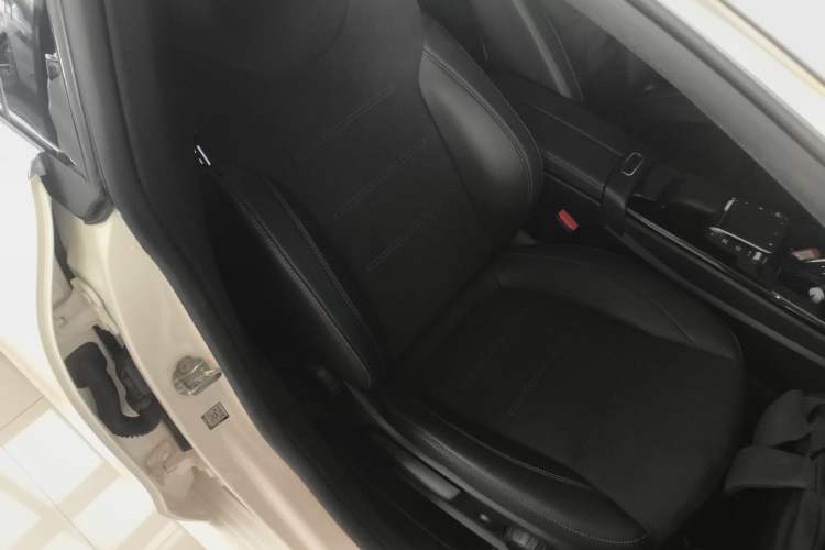 Used Mercedes-Benz CLA 2022-Year Updated CLA 200
