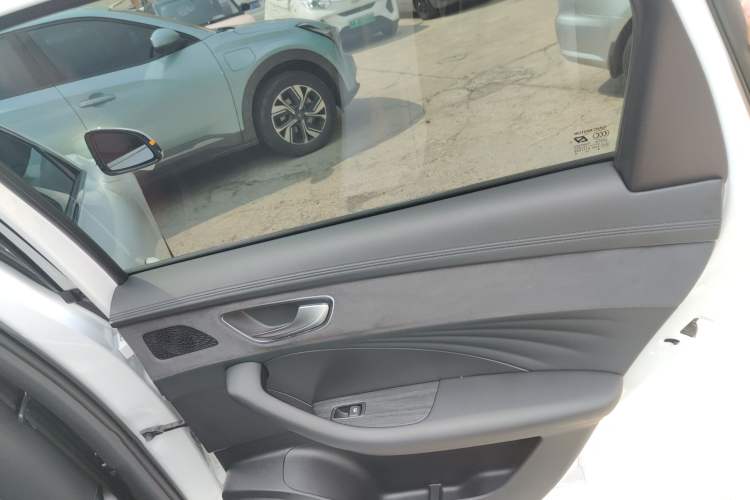 Used Roewe D7 2025 DMH 125km World Champion Excellence Edition
