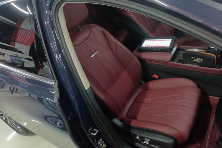 Used Hongqi H5 2023 2.0T Automatic Smart Connect Flagship Edition
