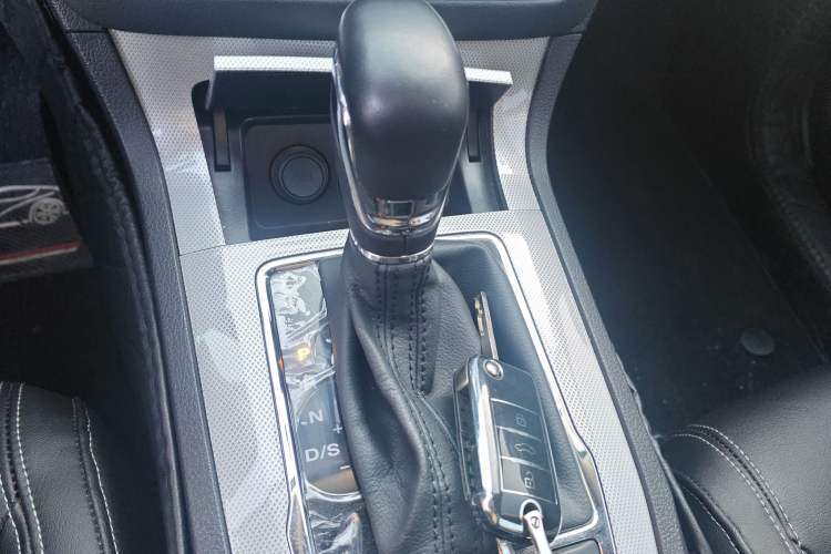 Used Roewe RX5 2020 20T Automatic 4G Connect Excellence Edition
