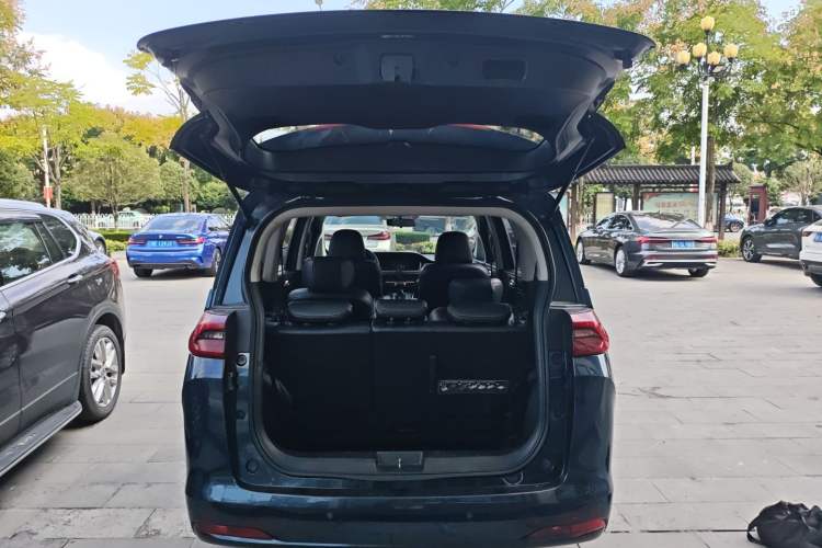 Used GAC Trumpchi M6 2021 270T DCT Luxury Edition (7 Seats)