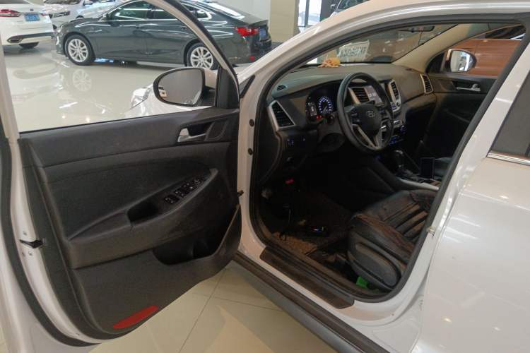 Used Hyundai Tucson 2015 1.6T Dual-Clutch Two-Wheel-Drive Smart Model
