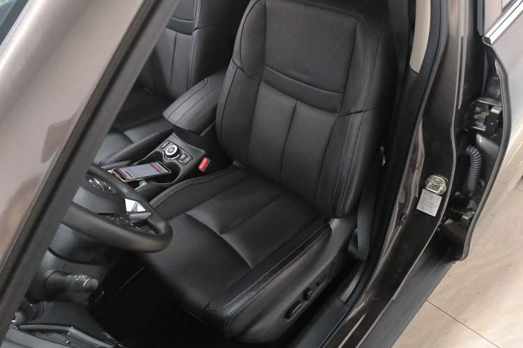 Used Nissan X-Trail 2019 2.5L CVT Smart Connect Leading Edition 4WD
