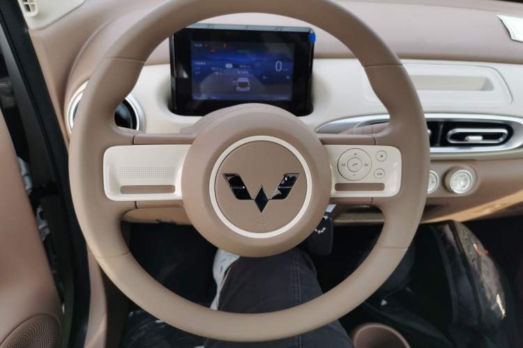 Used Wuling Hongguang MINIEV 2025 Four-Door Version Advanced Edition
