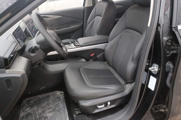 Used Wuling Xingguang 2024 Co-Creation Edition 510 Advanced Model
