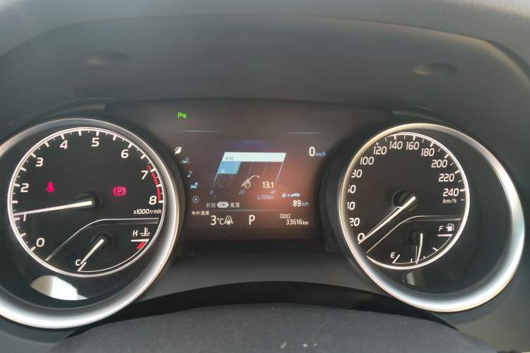 Used Toyota Camry 2018 2.0G Luxury Edition
