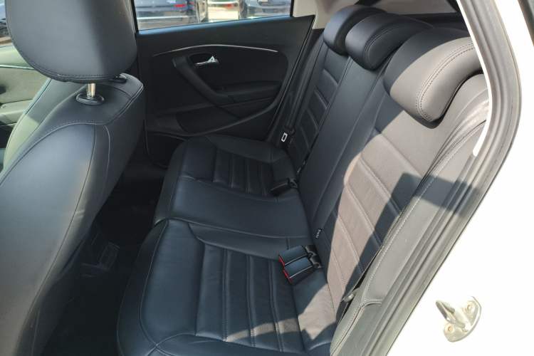 Used Volkswagen Polo 2016 1.6L Automatic Luxury Model
