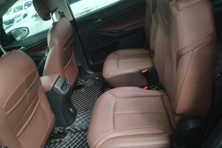 Used Buick GL6 2019 18T 6-Seater Connected Luxury Version China VI Standard
